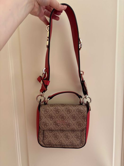 Дамска чанта Guess нова
