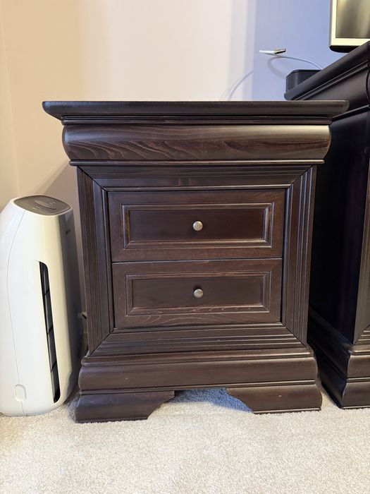 2 Noptiere Mobexpert Chocolat – lemn masiv, stare foarte bună