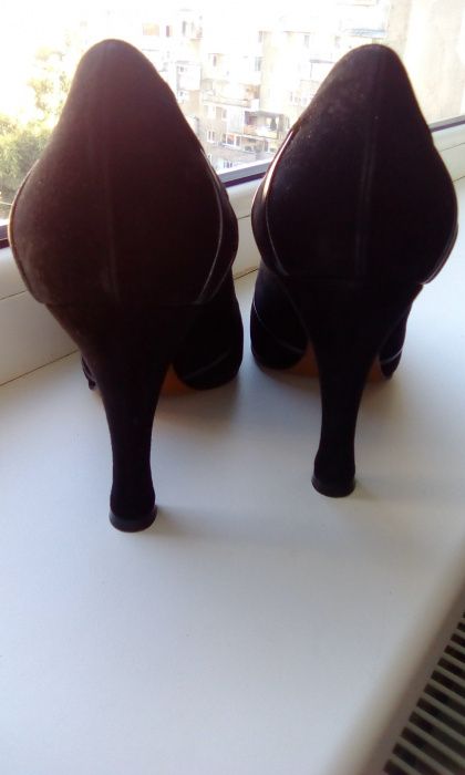 Pantofi Salvatore Ferragamo,originali,piele intoarsa,editie limitata