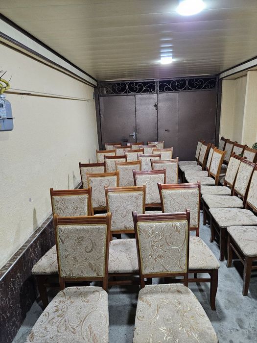 Stul 100 ta bor sotiladi