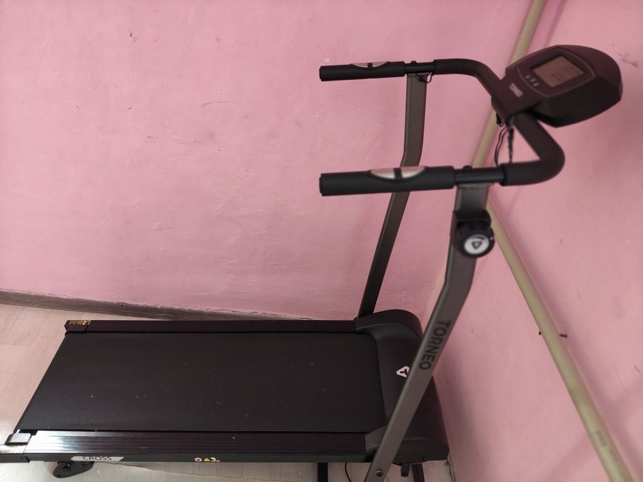 Продам беговую дорожку