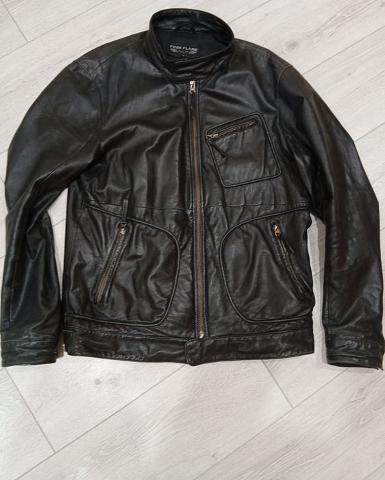 Куртка кожанная.