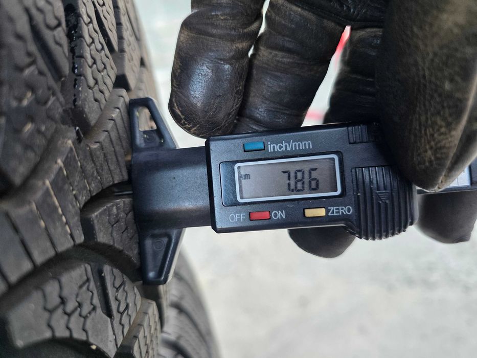 4бр Зимни гуми 225 60 17 - Bridgestone