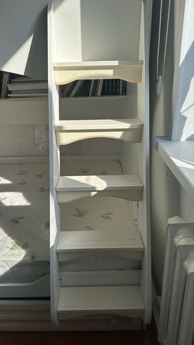 Продам двухьярустный кровать