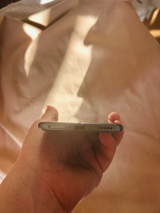 Продам телефон Honor x9a
