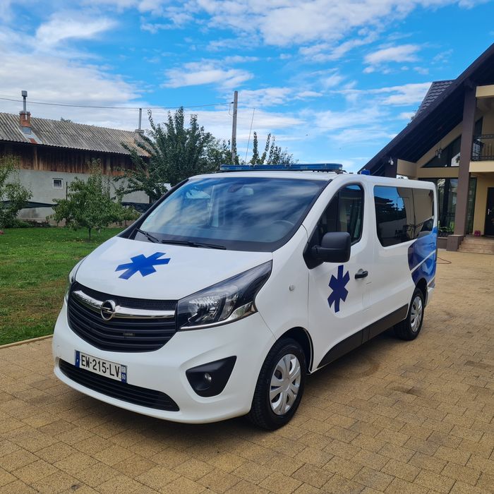 Vând ambulanta Vito