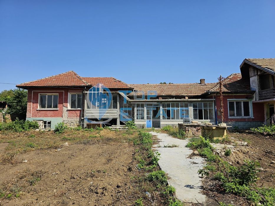 Продава се Къща в с. Първомайци, Област Велико Търново - 260 кв.м за 252 €/кв.м - Снимка #2