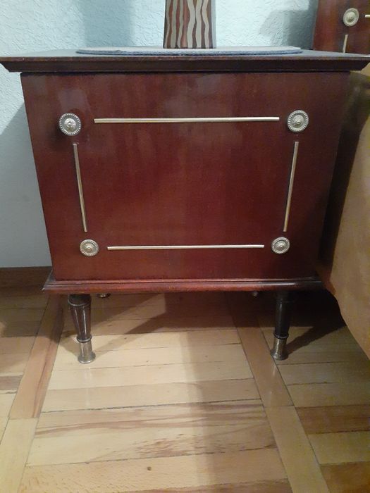 Кровать (дерево) с тумбочкой