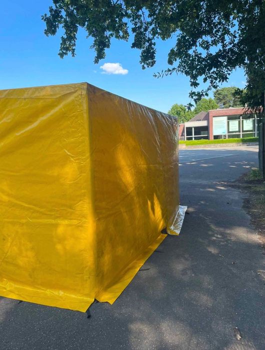 Продавам брезентов павилион 4 м/ 2м / 2м