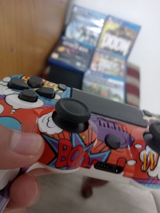Vand PS4 de 400GB