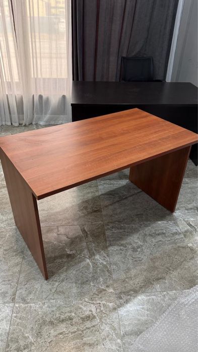 Офисный стол в отличном состоянии