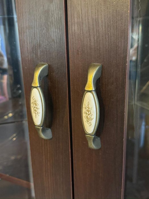 Продам шкаф угловой