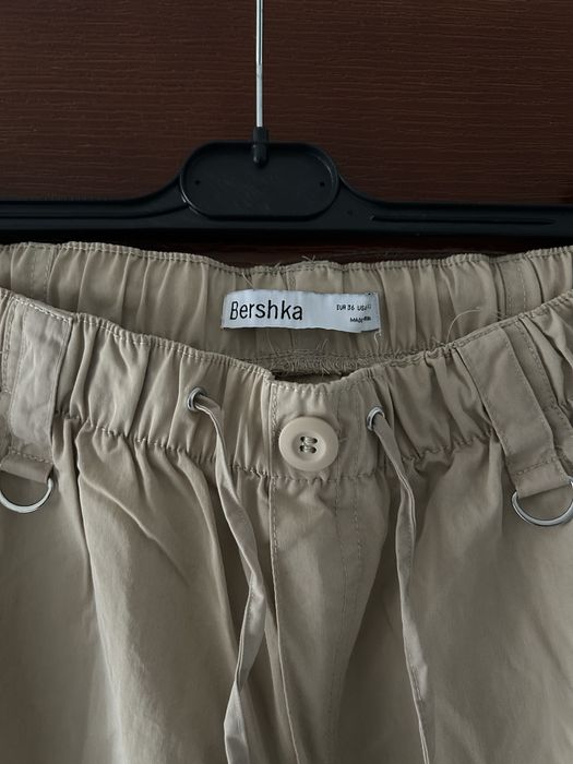 Дамски карго панталон – бежов