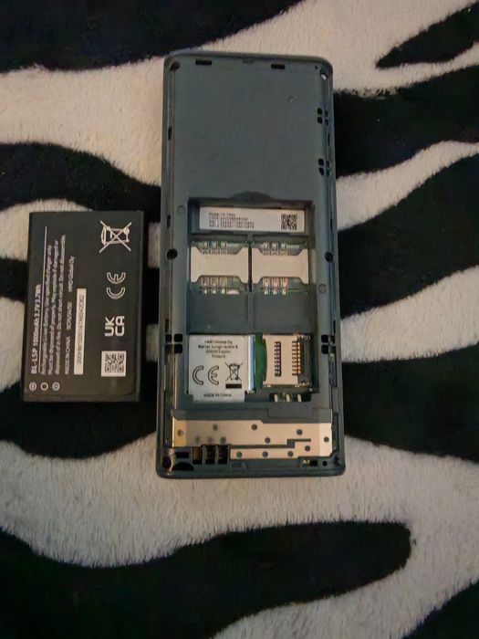 Telefon Nokia 105 cu Două Simuri