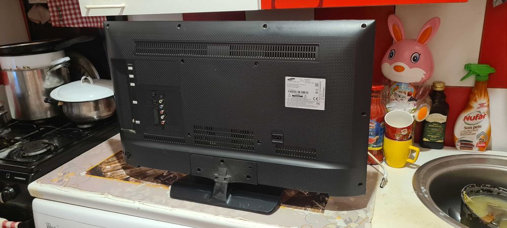 TV Samsung 81 cm = 300 lei