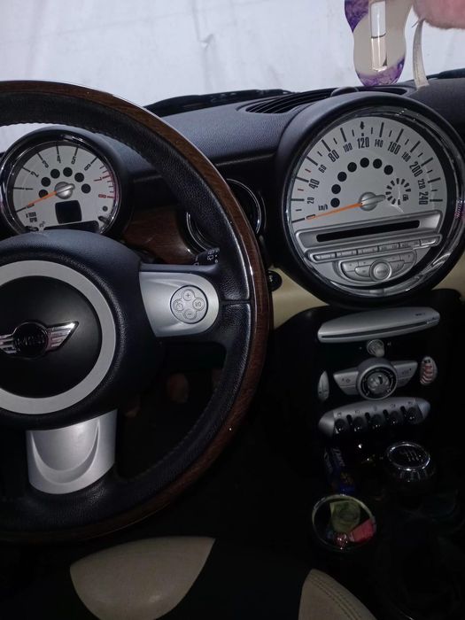 Vând Mini Cooper One