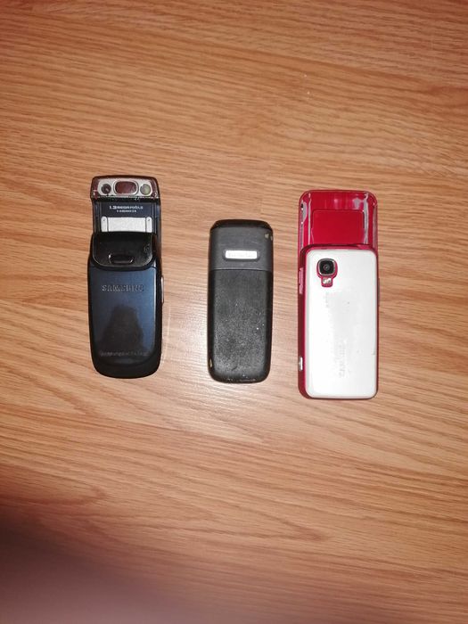 Vând 3 telefoane 150 lei toate