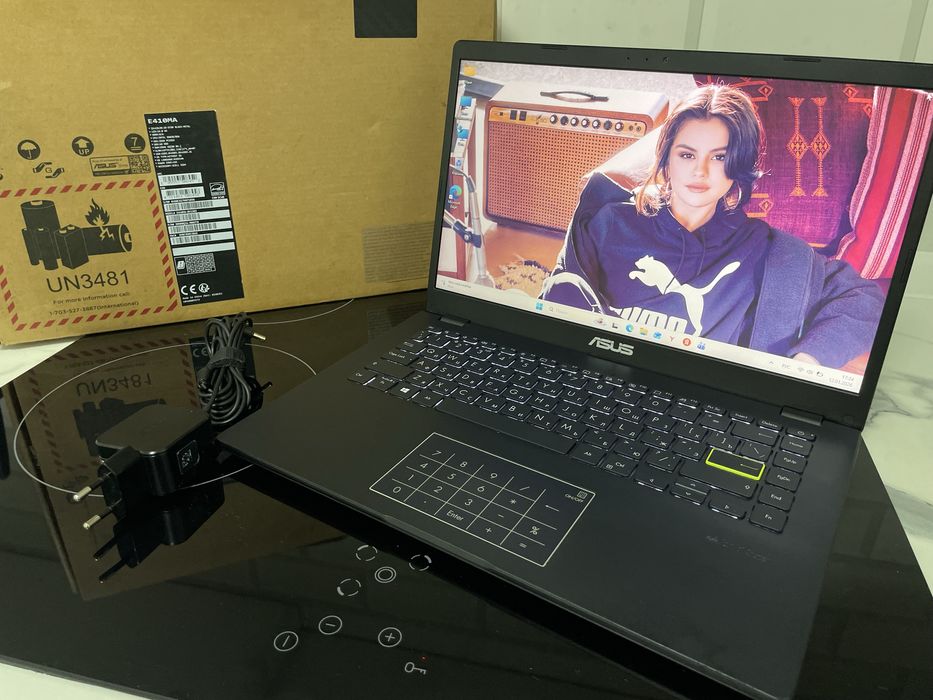 Ноутбук Asus в отличном состоянии 14дюймов