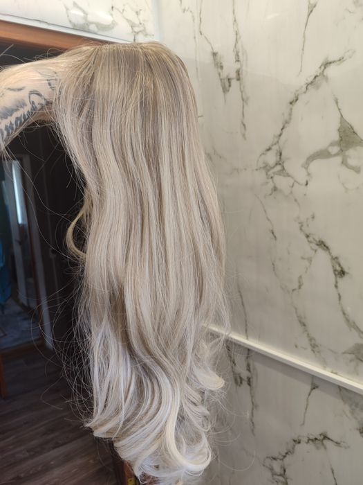 Продам новый парик 9500