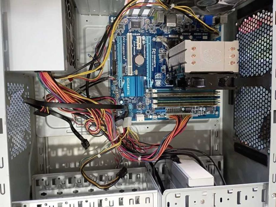 Системные блоки core i5 и core i3