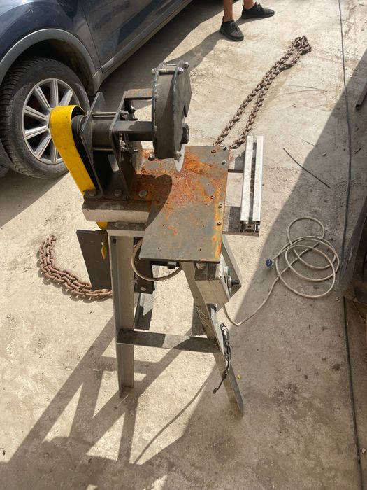 Polizor profesional cu banc