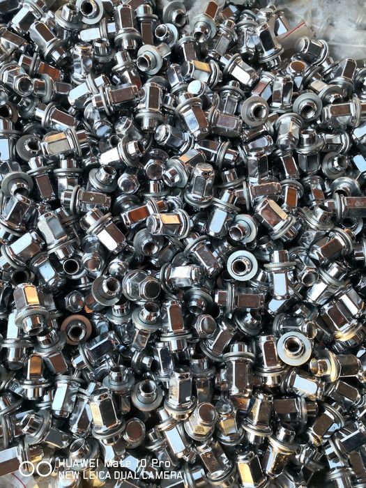 Гайки с водеща втулка за тойота за алуминиеви джанти