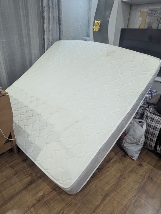 Продам матрас 200х200