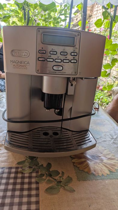 DeLonghi Magnifica Automatik Cappuccino