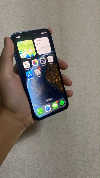 Продам iPhone 12