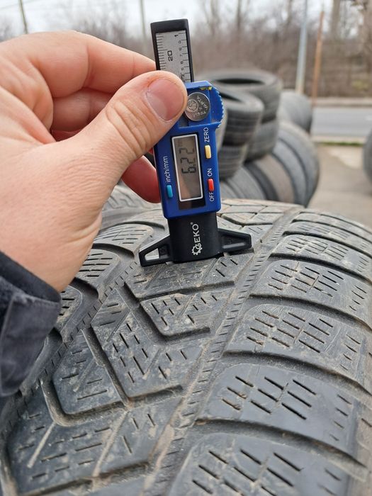 Anvelope de iarna 215-65r17 Pirelli