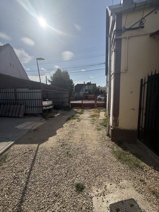 Doua case,parcare+1200 mp teren intravilan,zona centrala,AXENTE SEVER 18