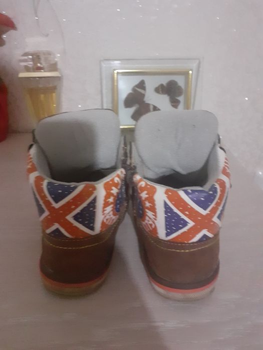 Продам ботиночки детские