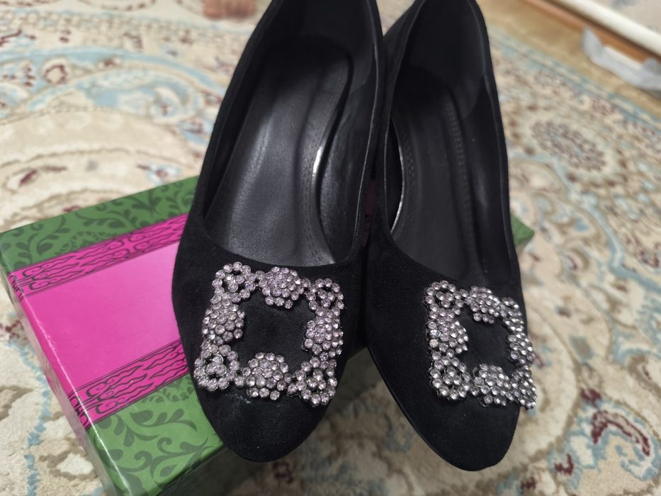 Продам женский туфли