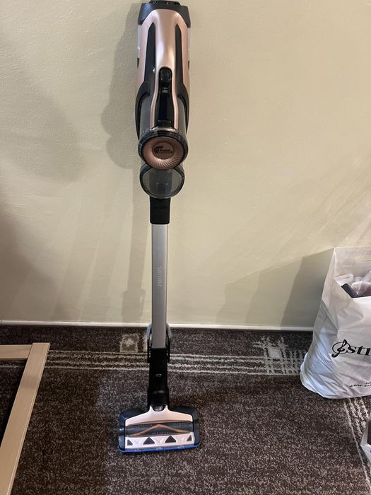 Вертикална Прахосмукачка Philips Seed Promax - Power Cyclone 8