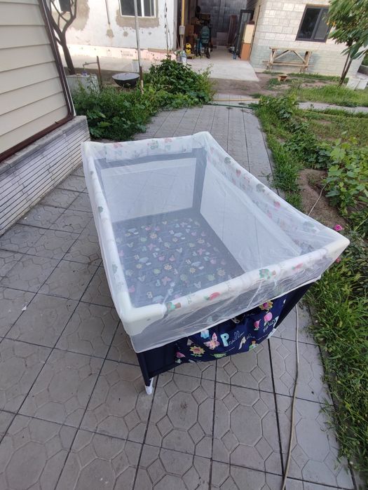 Манеж детский с москитной сеткой