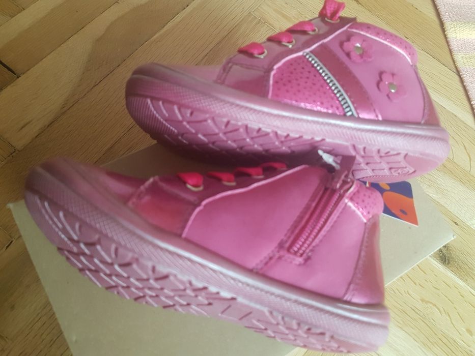 Детски обувки, размер 25