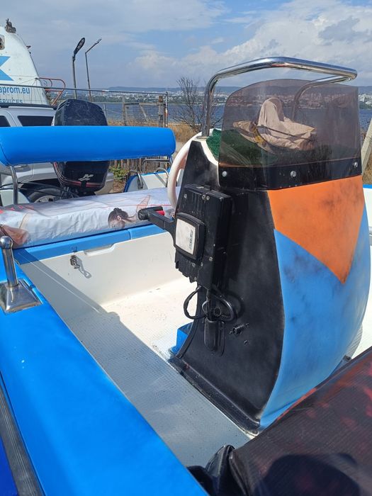 Продавам лодка YERLYURT-КОЛЕДНА  промоция