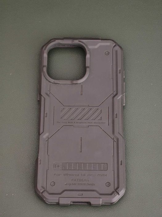 Чехол FATBEAR для iPhone 16 Pro Max