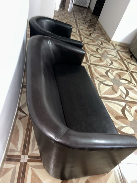Canapele 2 locuri plus fotoliu piele