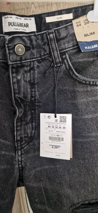 Blugi scurti SLIM FIT, Marimea 44 Bershka si Pull&Bear -3 perechi- negru si albastru NOI)