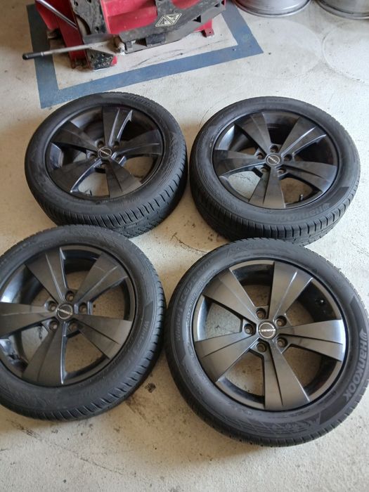 Jante aliaj R17,  5x112 , 6.5Jx17H2 , ET41 , Butuc 57,1 echipate cu anvelope iarnă 215/55/R17 Hankook Dot 2017