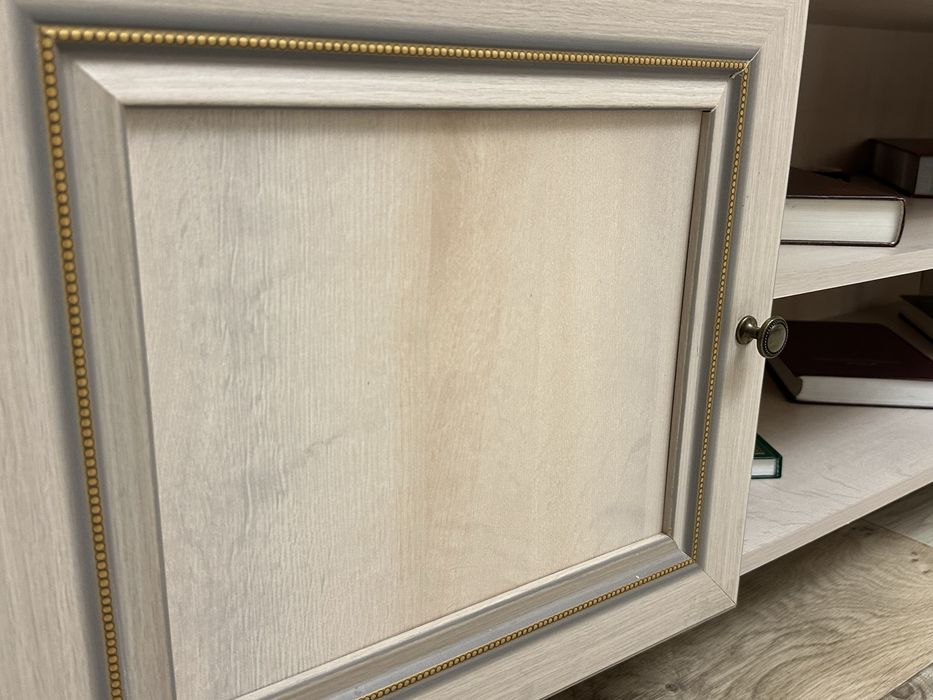 Тумба под телевизор 19тыс срочно