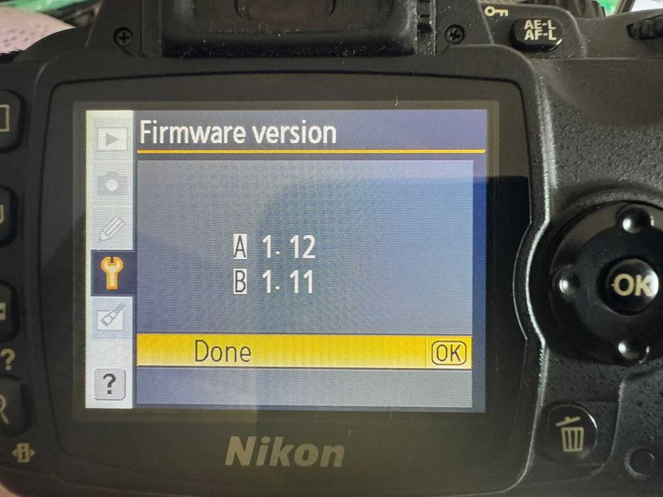 Nikon D40 DSLR Body – Funcțional, Acumulator Inclus