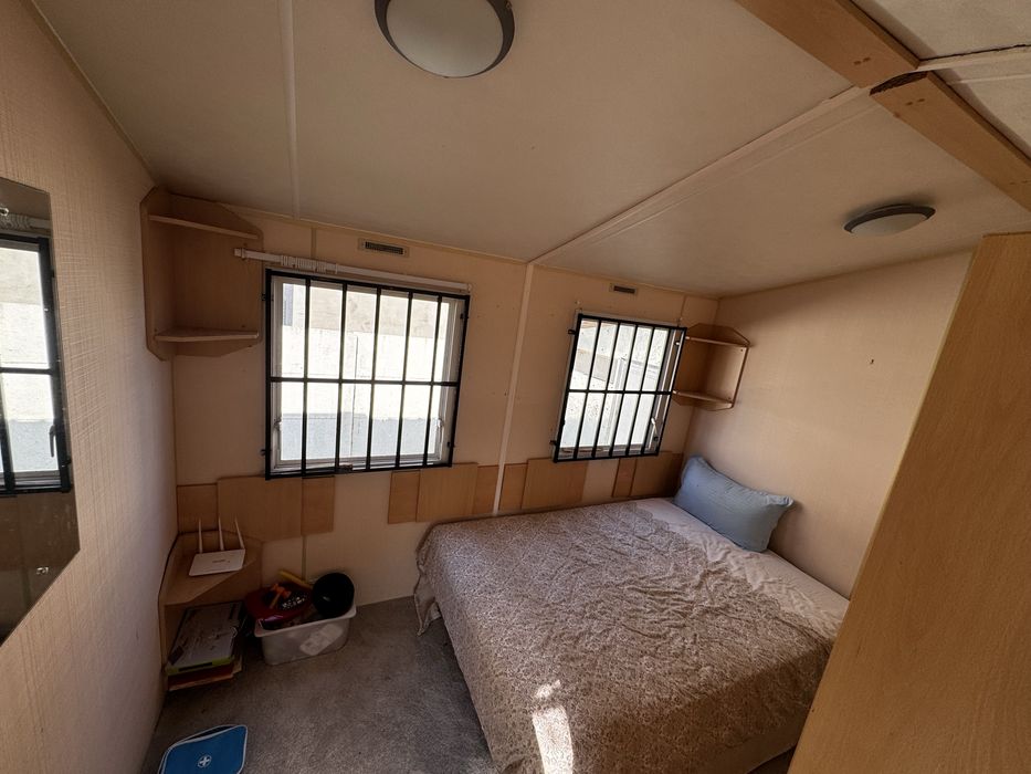 Casă mobilă complet utilată și mobilată – 11m x 3m – gata de locuit!