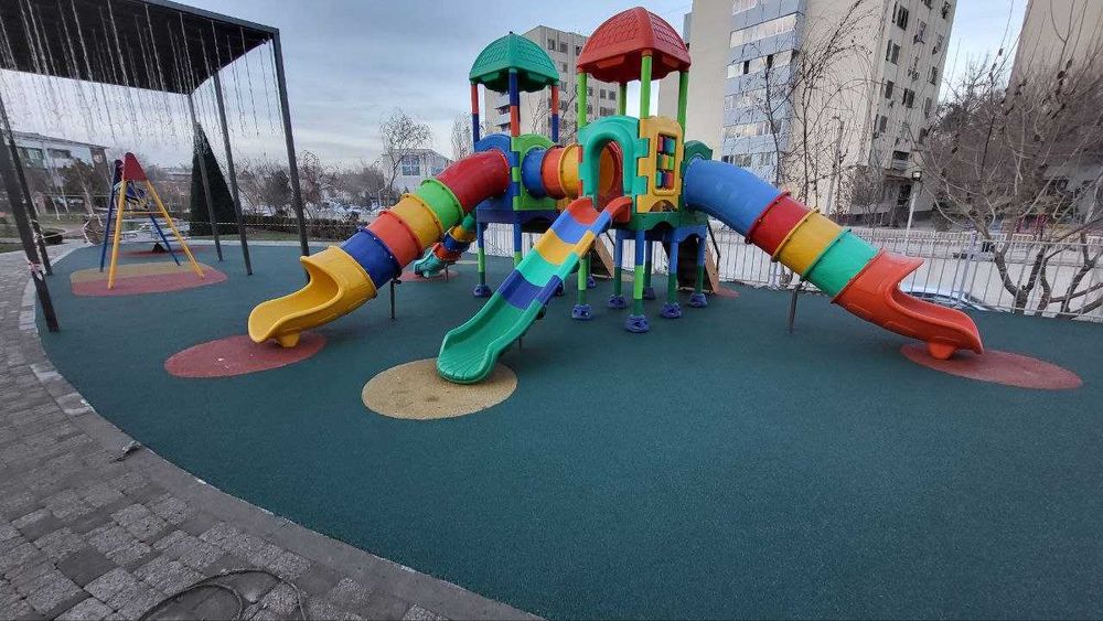 Bolalar maydanchalari uchun rezina qoplamlari