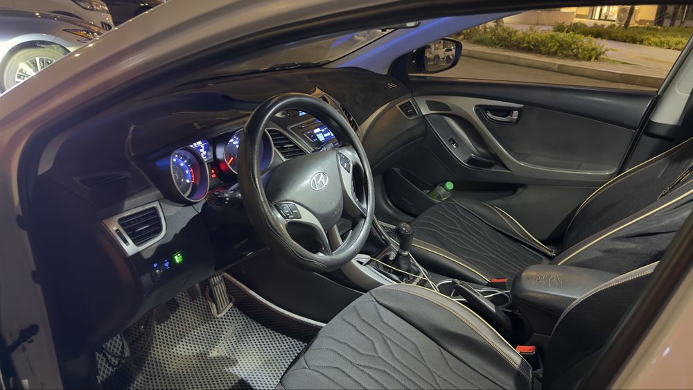 Hyundai Elantra