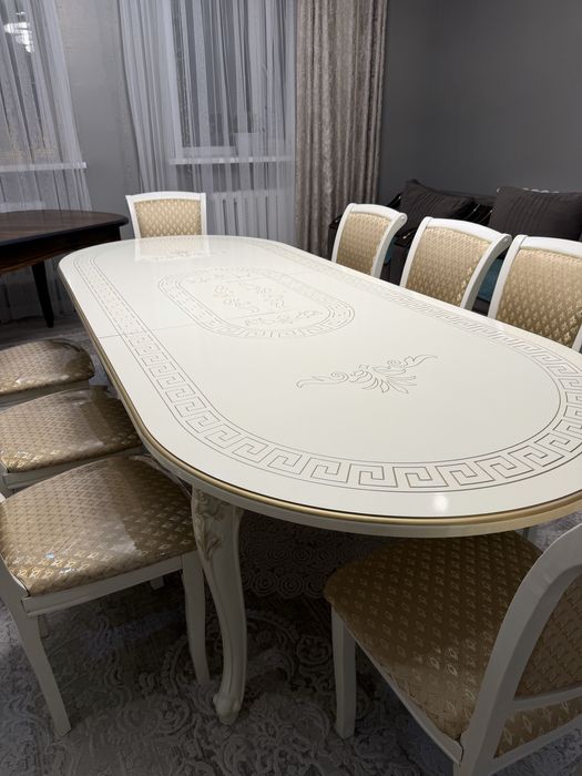 Продам стол для зала