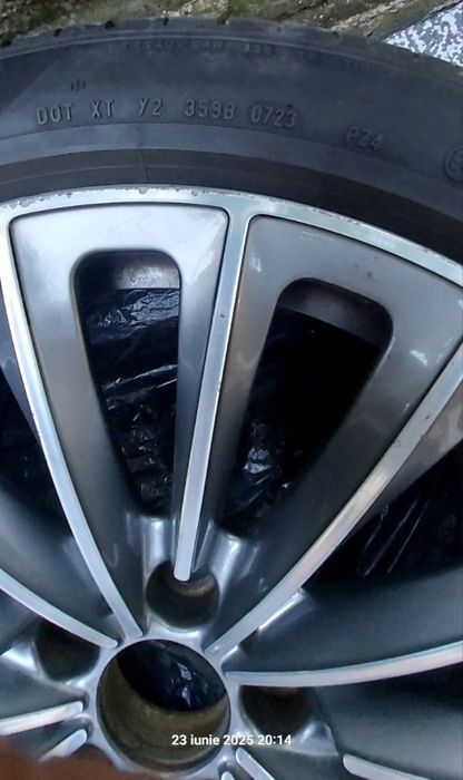 Vand roti originale BMW,Pirelli R19 245 45 si de spate R19 275 45
