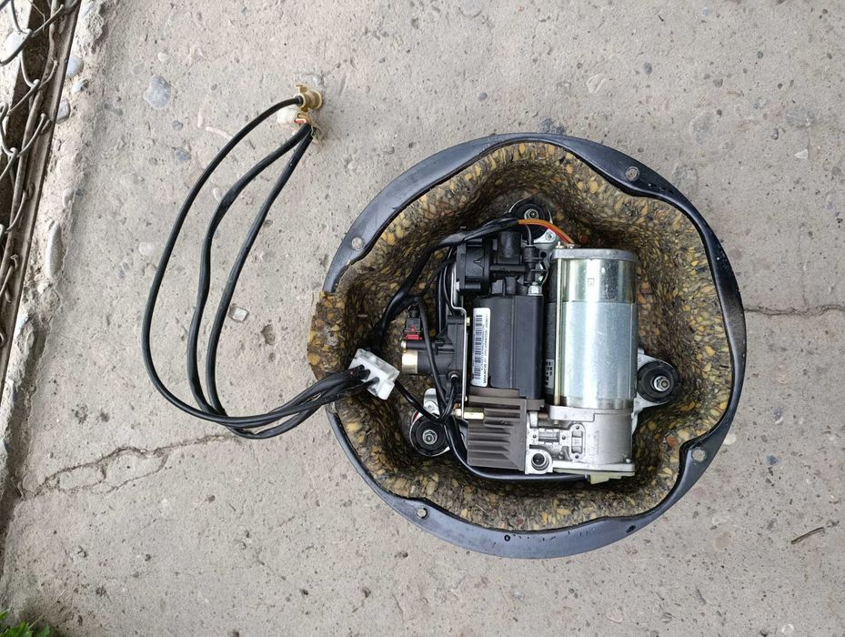 Компрессор пневмы BMW X5 E53