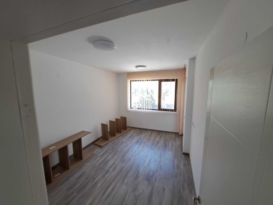 Продава се Тристаен апартамент в к.к. Св.Св. Константин и Елена - 100 кв.м за 2200 €/кв.м - Снимка #3